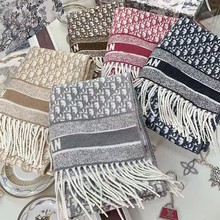 秋冬新款D字母羊毛围巾女大牌羊绒围巾流苏双面披肩保暖围脖高货