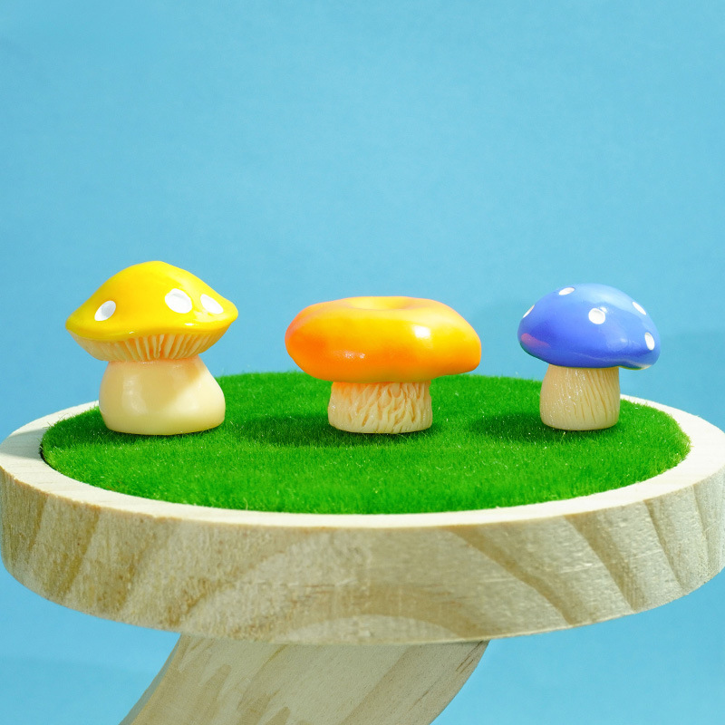 Micro paisaje dibujos animados simulación creativa de hongos grupo de hongos adornos de regalo mini accesorios de bricolaje artesanías de resina