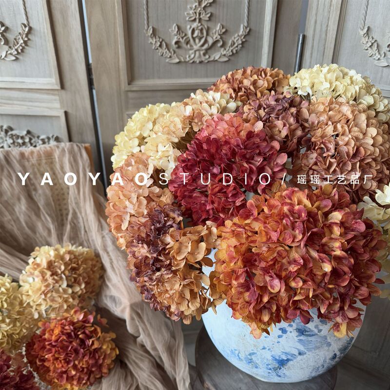 Simulated Dry Color Hydrangea Retro Flower Arrangement Floral Display Shooting Props Living Room Fake Flowers Bionic Flower Design Simulated Dry Color Hydrangea Retro Flower Arrangement Floral Display Shooting Props Living Room Fake Flowers Bionic Flower Design