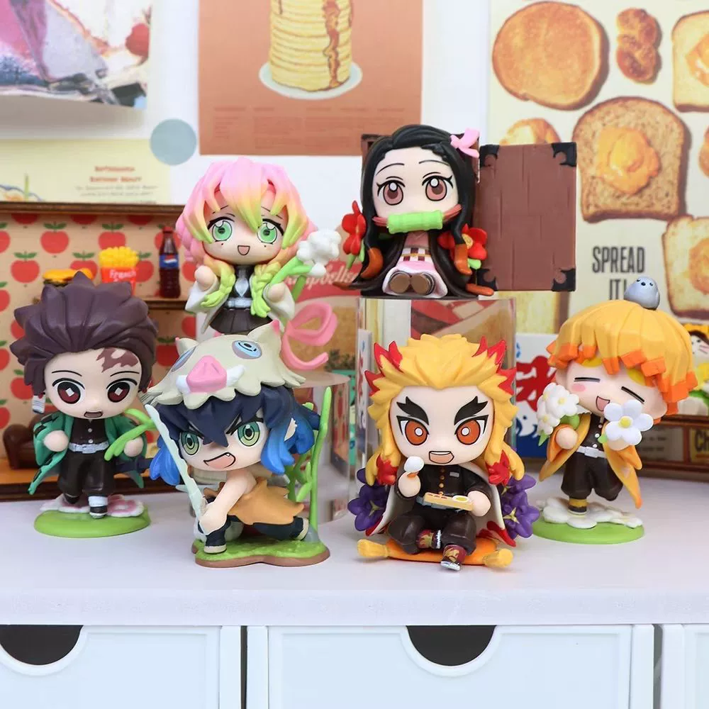 Кросс-бордер Demon Slayer: Kimetsu no Yaiba Birth Flower Series Blind Box Tanjiro Nezuko Zenitsu handmade офисная фигура периферийное украшение подарок