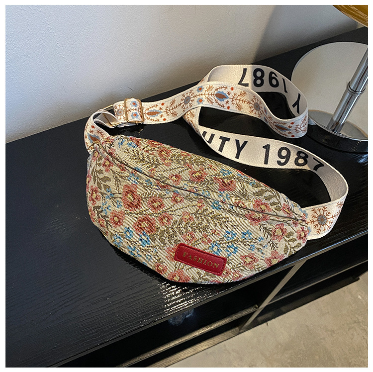 펜던트가 없는 레드