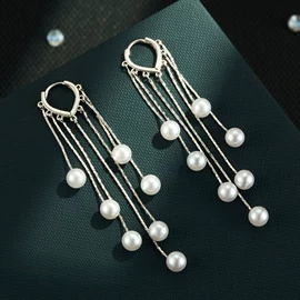 胸针;戒指;耳钉