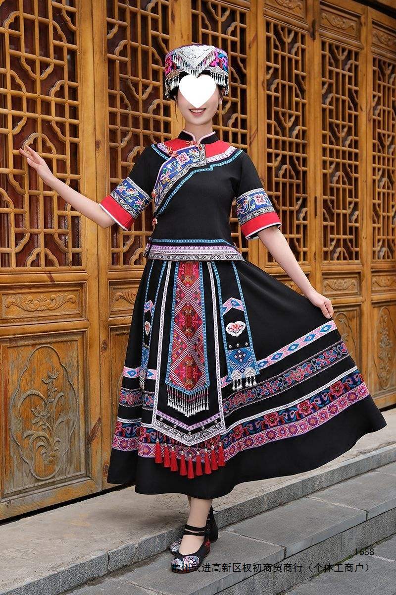 广西壮族三月三民族服装女苗族彝族表演服少数民族成人演出服套装