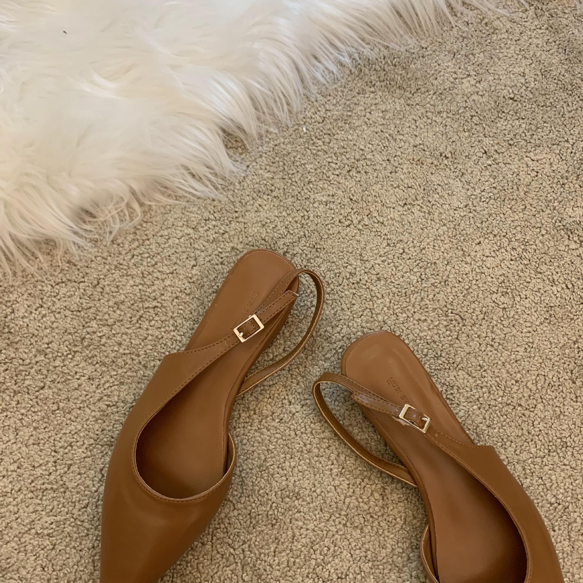 Dámské ploché boty s internetovými celebritami pro jaro a léto 2023, tenký podpatek, špičatá špička, mělká ústa, taštičková špička, kočičí podpatek, pásek, vílí boty_voghion.com