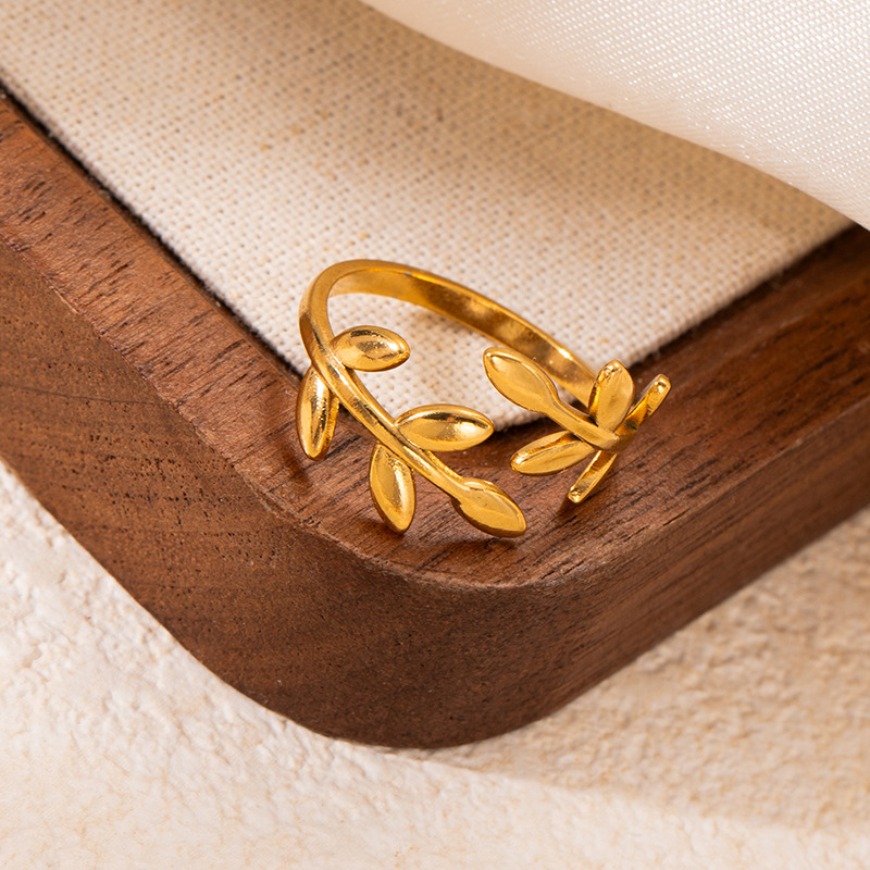 8g Weight 0.03µm Gold Plating Thickness Electroplated Gold Plating Process Golden Plated Plating Material Stone-Free Inlay Material Rings Classification 1 Piece Quantity Daily Occasion 201 Stainless Steel Material Leaf, Heart Shape Pattern Women's Gender Elegant Style Plating Craft Wholesale Jewelry Elegant Leaf Heart Shape Titanium Steel Open Rings 4