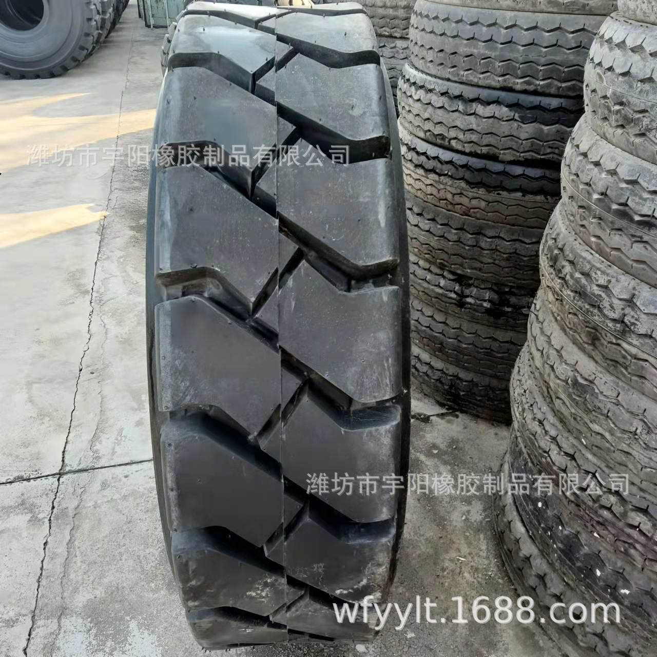 实心 36x12.5-20 聚氨酯填充式轮胎 井下无轨胶轮车轮胎