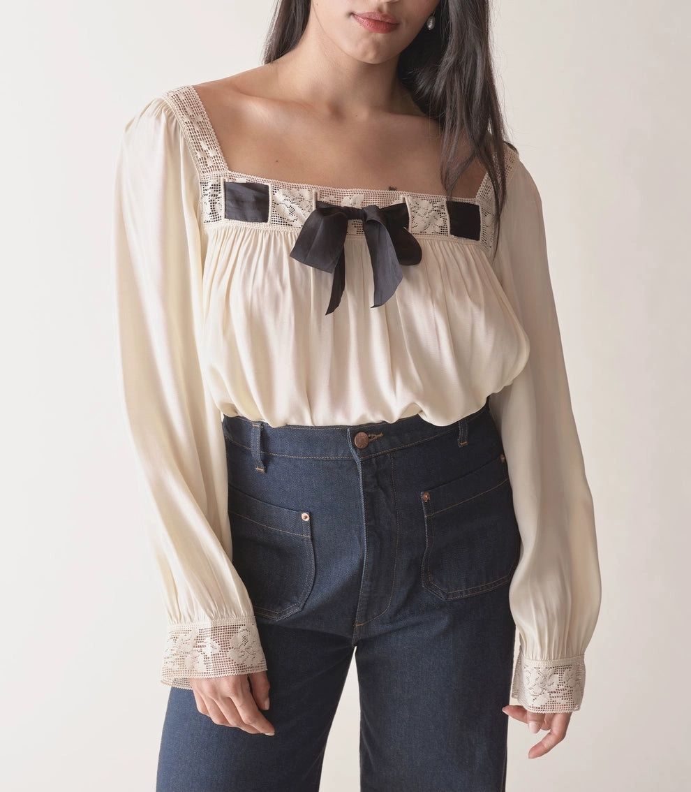 Bow square collar 5.jpg