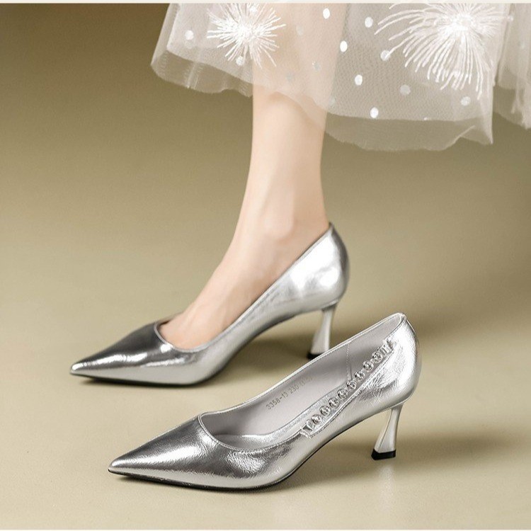 2025 Summer New High-End Elegant Pointed Toe Stiletto Heel Women's Shoes Silver Rhinestone Chain Commuting High Heels_vogvips.com