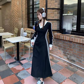 高级感撞色V领长袖连衣裙女春秋2023年新款修身显瘦收腰a字长裙子