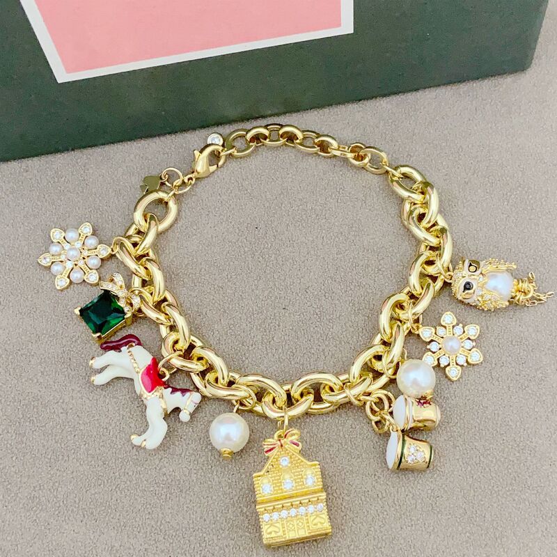 New European and American style accessories: fun and cute owl, sparkling diamonds, pearls, snowflakes, creative little horse pendants, elegant bracelet New European and American style accessories: fun and cute owl, sparkling diamonds, pearls, snowflakes, creative little horse pendants, elegant bracelet
