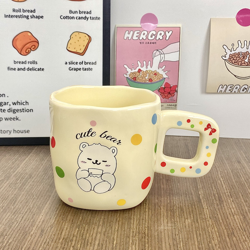 Taza de cerámica Taza de dibujos animados creativa Regalo de mano Regalo de cumpleaños lindo Taza para beber para niñas Taza de café para parejas