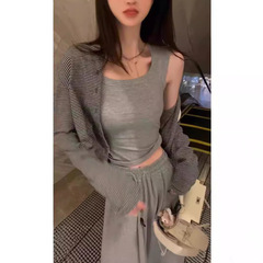 胸パッド付きの女性用無地ベストサスペンダー、固定カップベスト、胸をカバー、多用途のインナーとアウター、シンプルベスト