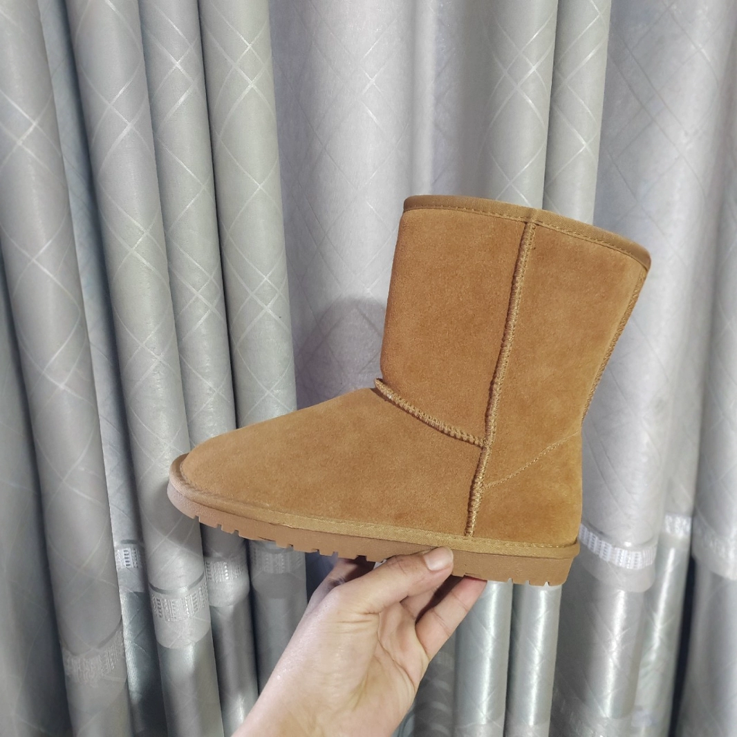 2024 Zhenjiang Snow Boots Классическая средняя воловья кожа имитация шерсти внешней торговли большой размер снежные сапоги женская пара хлопчатобумажная обувь осень и зима