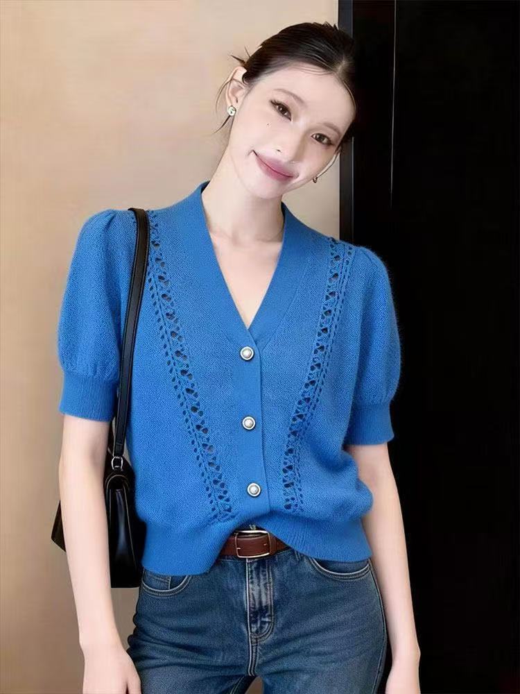 Áo cardigan len dệt kim họa tiết rỗng màu xanh Klein — Xanh da trờicolor