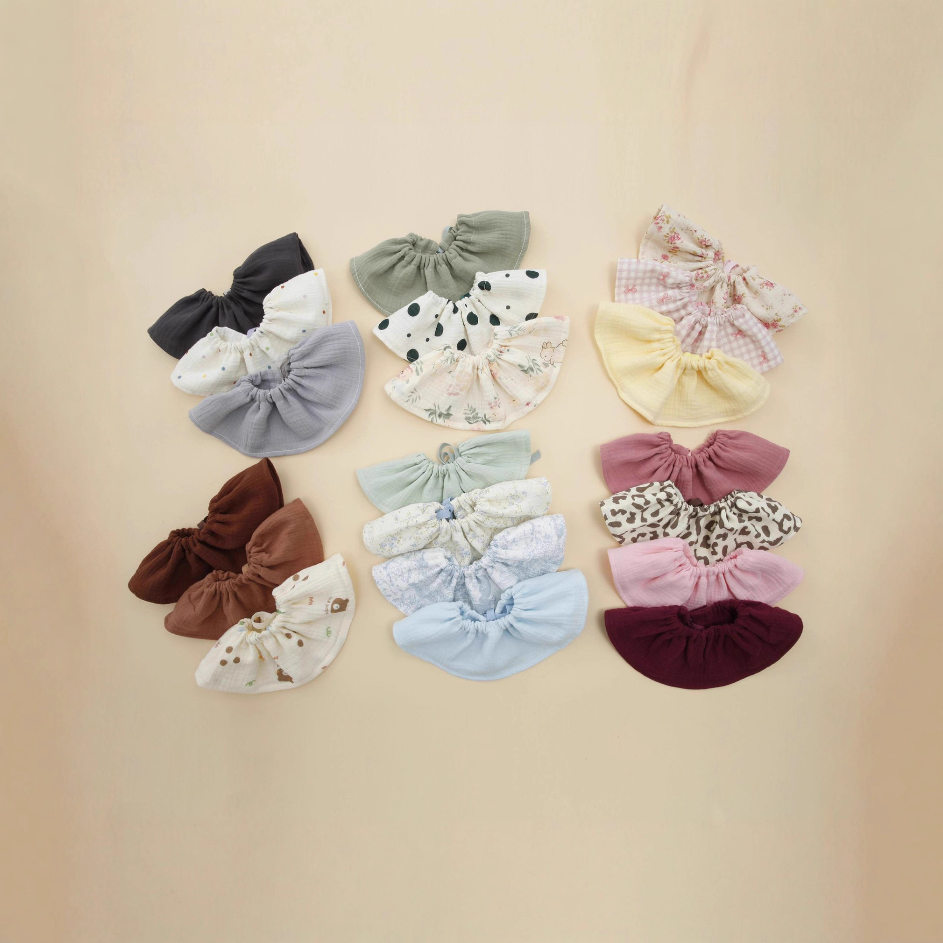 Baby Pure Cotton Gauze Drawstring Tie 360-Degree Bib for Boys and Girls, Infant Bib with Contrasting Colors, Adjustable for Autumn