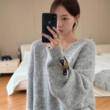 灰色领刺绣套头毛衣女秋冬季慵懒松弛感复古宽松加厚针织衫上衣
