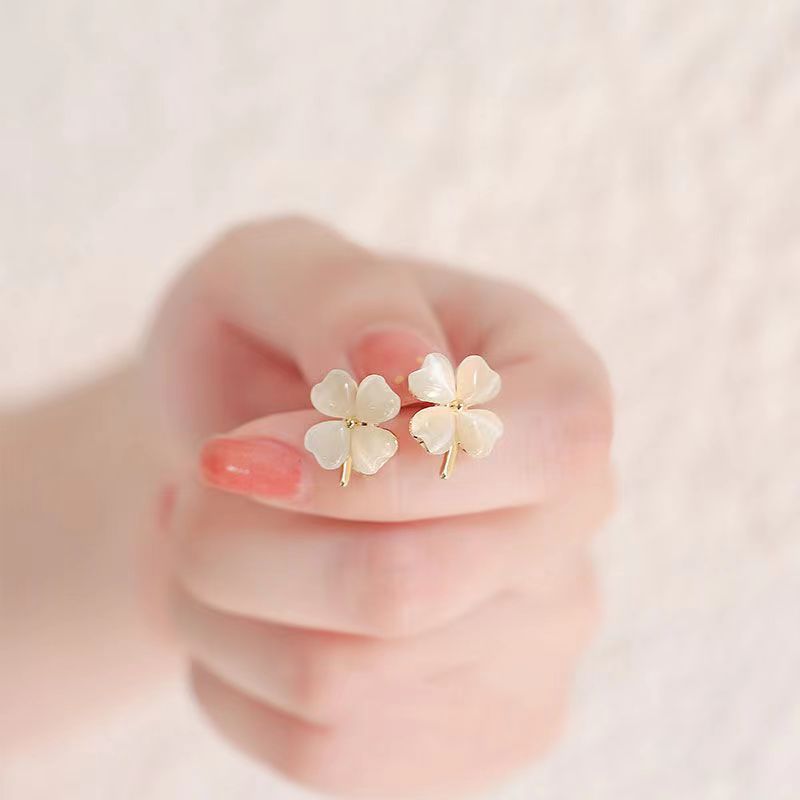 1 Pair Quantity Daily Occasion Alloy Material 1 Pair Sweet Leaf Flower Inlay Alloy Cat's Eye Stone Ear Studs