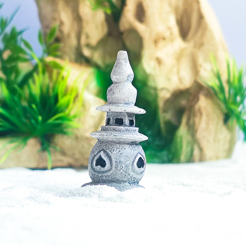 Tres piscinas con una luna, una pequeña torre de piedra, linternas de palacio, adornos antiguos, peceras, paisajismo, micropaisaje, rocalla, zen, nueva escena de agua, calor