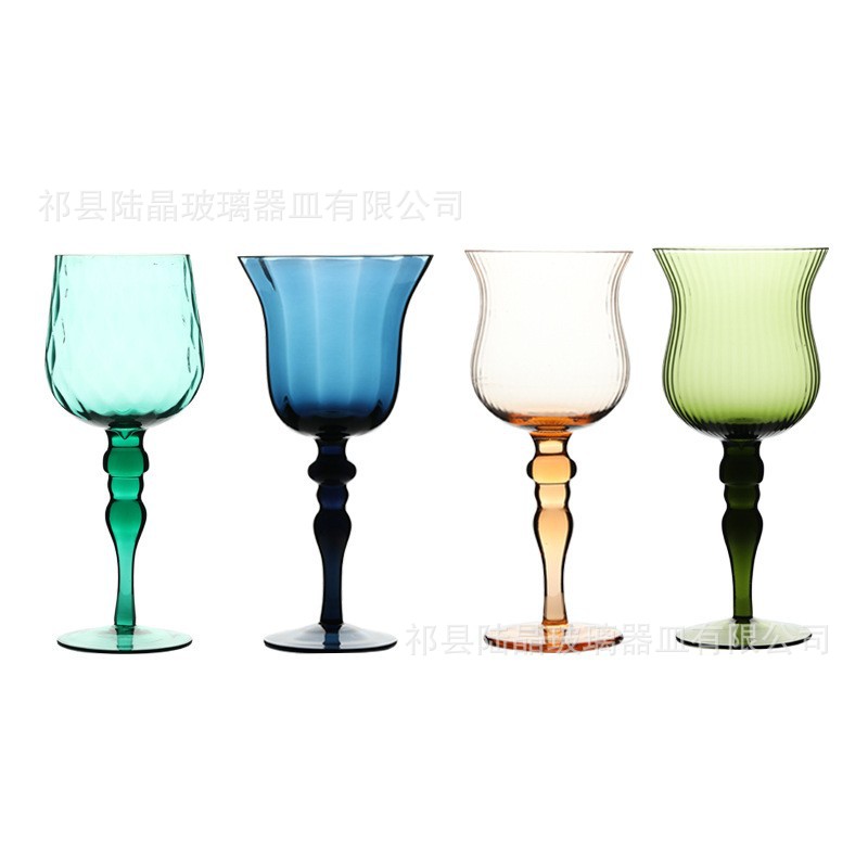 Vintage medio antiguo cubilete serie retro color primario patrón vertical verde vino tinto copa de vino azul