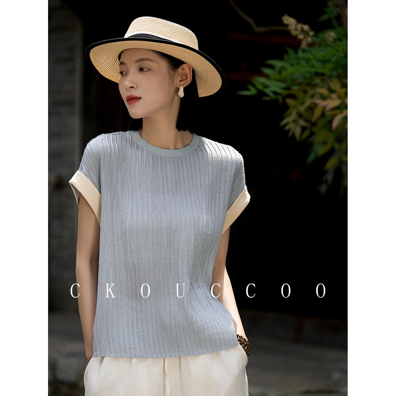 Rongtai Jade Green Silky Crinkled Round Neck Ribbed Shirt for Women with Small Flutter Sleeves and Slit Design Short Sleeve T-Shirt