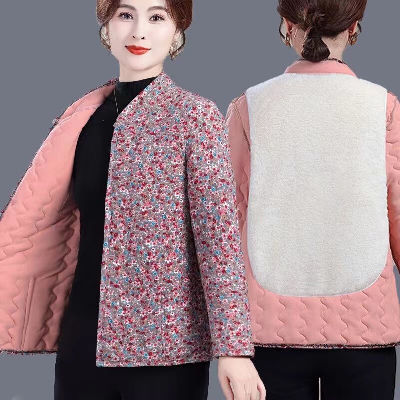 Wholesale new cotton-padded jackets for women, autumn and winter styles, stylish outerwear for middle-aged mothers, with patches, cold-proof and fleece-lined for warmth
