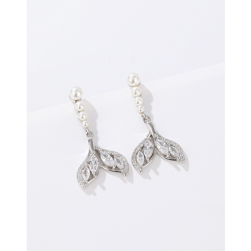 Pendientes de perlas artificiales de cola de pez para mujer 925 plata esterlina 2023 nuevos pendientes de nicho de lujo ligero ins pendientes de alta calidad