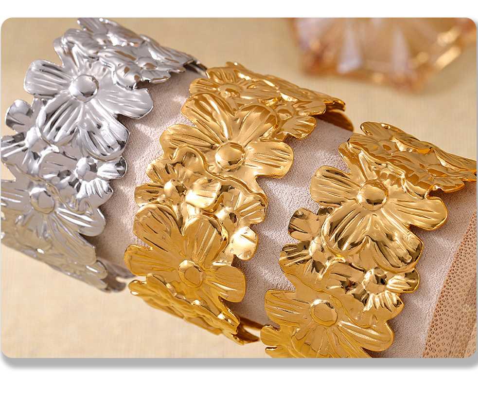 Square Sugar French Fashionable Exquisite Retro Pattern Wide Open Bracelet Titanium Steel Material Bracelet_voghion.com