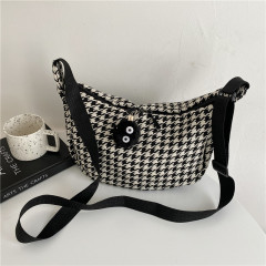 Korean Instagram influencer grid crossbody bag for women, 2021 summer new item, Japanese fresh and trendy, student single shoulder dumpling bag