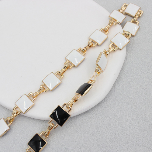 Waist chain women's ins style black and white double-sided chain small fragrance style with dress sweater waist waist decorative belt 2 options available