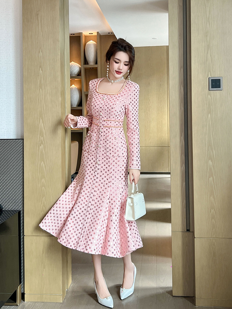 Đầm maxi nữ cổ vuông chất tweed đính sequin kiểu Chanel — Hồng vỏ sò