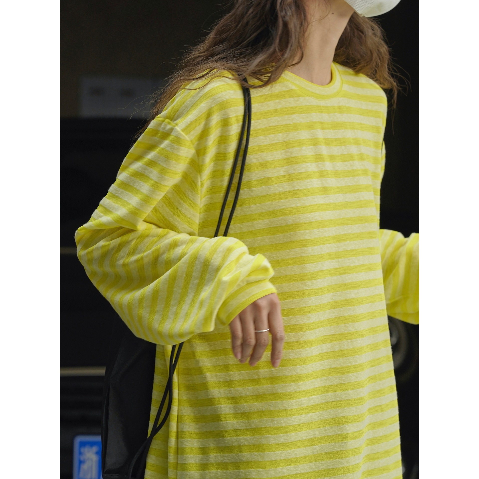 Yellow stripe