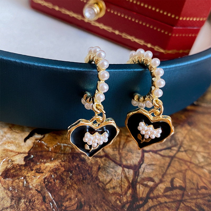 1 Pair Sweet Heart Shape Enamel Copper Drop Earrings display picture 1