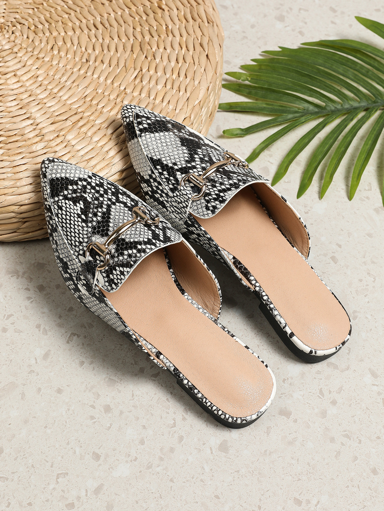Neue lässige Schlangenmuster-Mode-Einzelschuhe, vielseitig, spitze Zehen, flacher Boden, faule halbe Drag-Außenhandel_voghion.com