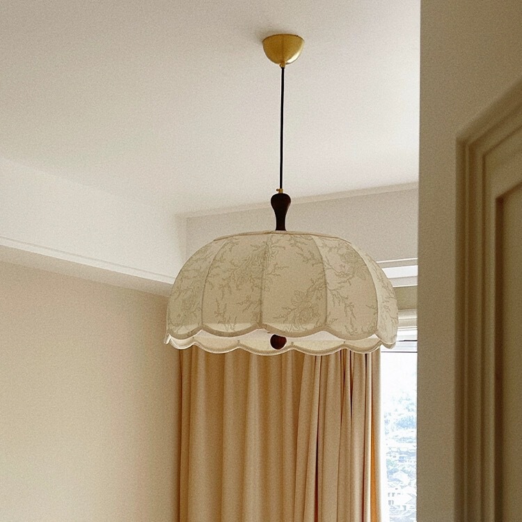 Retro French Style Bedroom Fabric Chandelier Pattern Middle Ancient Restaurant Bar Nanyang Solid Wood Romantic Room Main Lamps Retro French Style Bedroom Fabric Chandelier Pattern Middle Ancient Restaurant Bar Nanyang Solid Wood Romantic Room Main Lamps