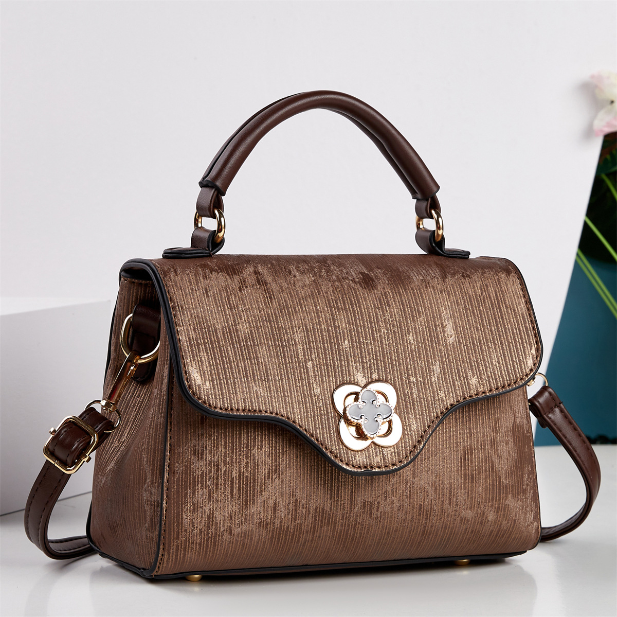 2026 nuevo color sólido bolsos retro bolsos de hombro de moda de viaje ocio versátil bolsas transfronterizas