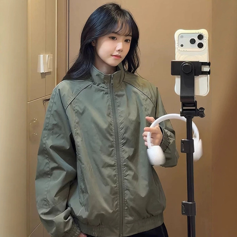 Military Green American-Style Straight-Shoulder Jacket for Men and Women, Spring Deconstructed Stand-Collar Baseball Jacket, Cleanfit Short Flight Jacket