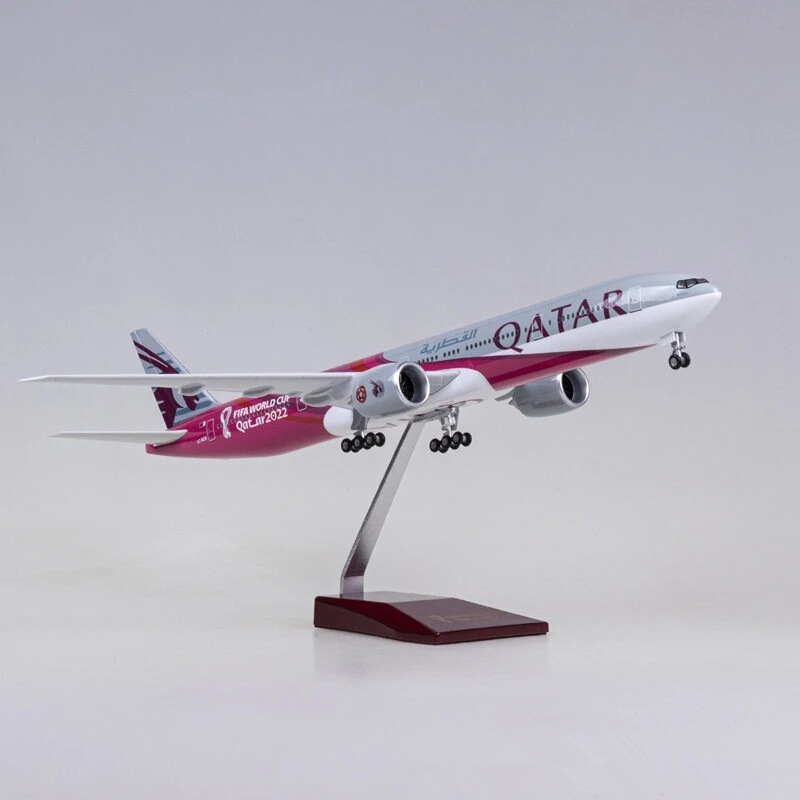[with wheels and lights] Qatar Airways 47CM B777 passenger aircraft model simulation assembly civil aviation