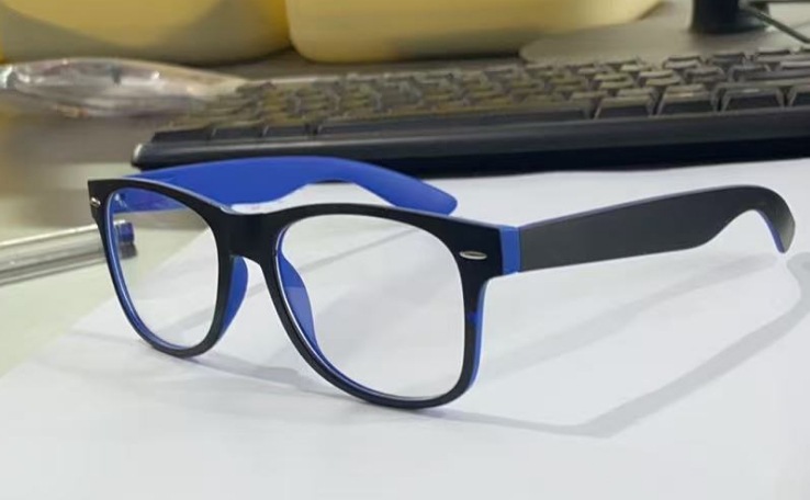 Gafas de sol retro de moda 2025, estilo caramelo con clavos de sombrilla de arroz, venta al por mayor directa de fábrica