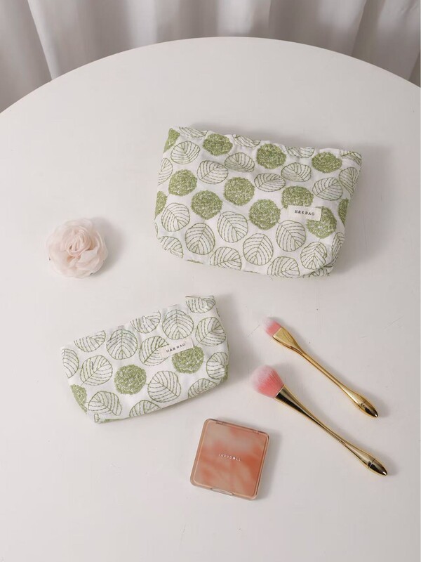 新しいスタイルの新鮮でシンプルな文学綿とリネンの刺繍入り女性用化粧品バッグポータブル収納袋大容量クラッチバッグホワイト|undefined
