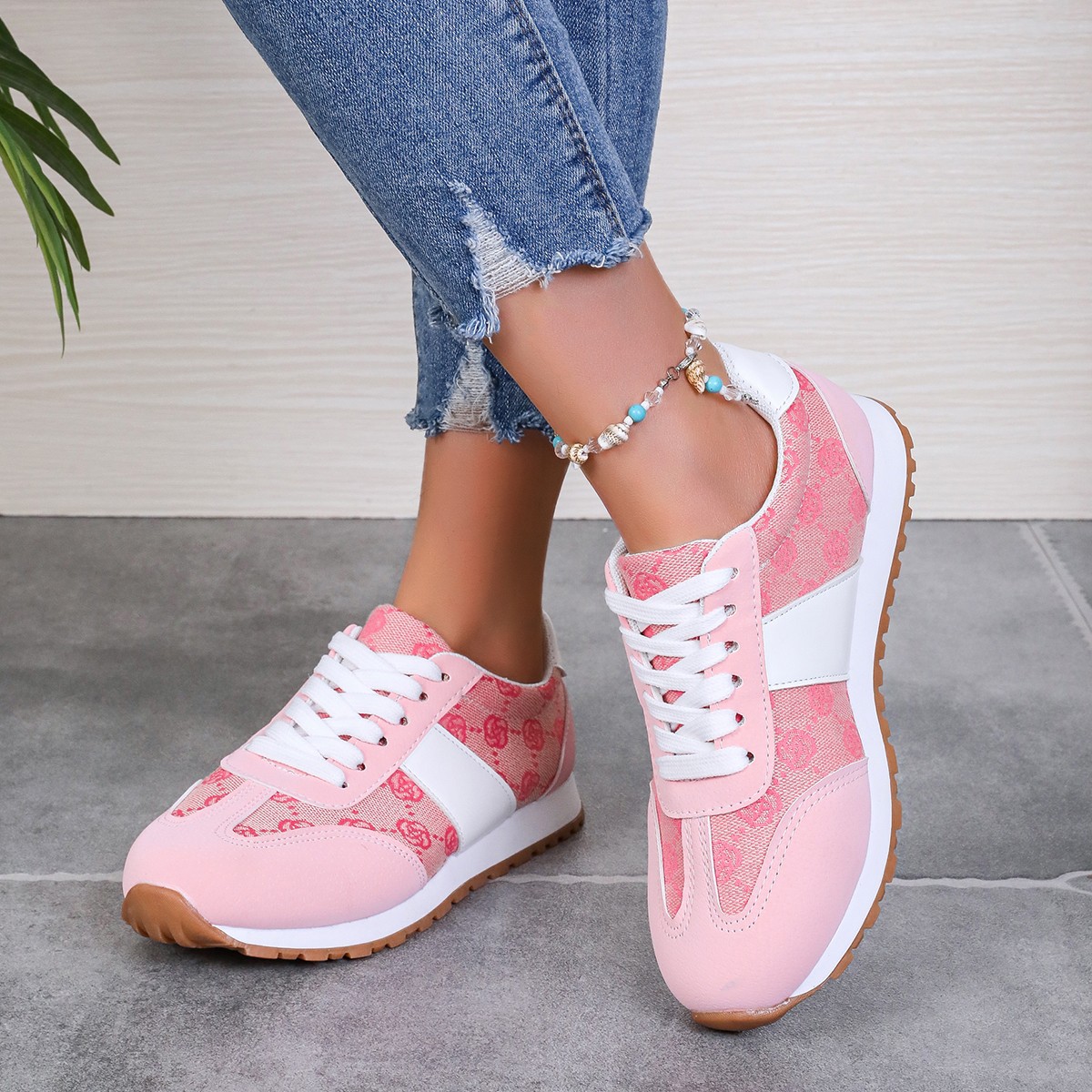 2024 spring new foreign trade large size shoes Europe and the United States cross-border women's leisure flower lace shoes spot wholesale