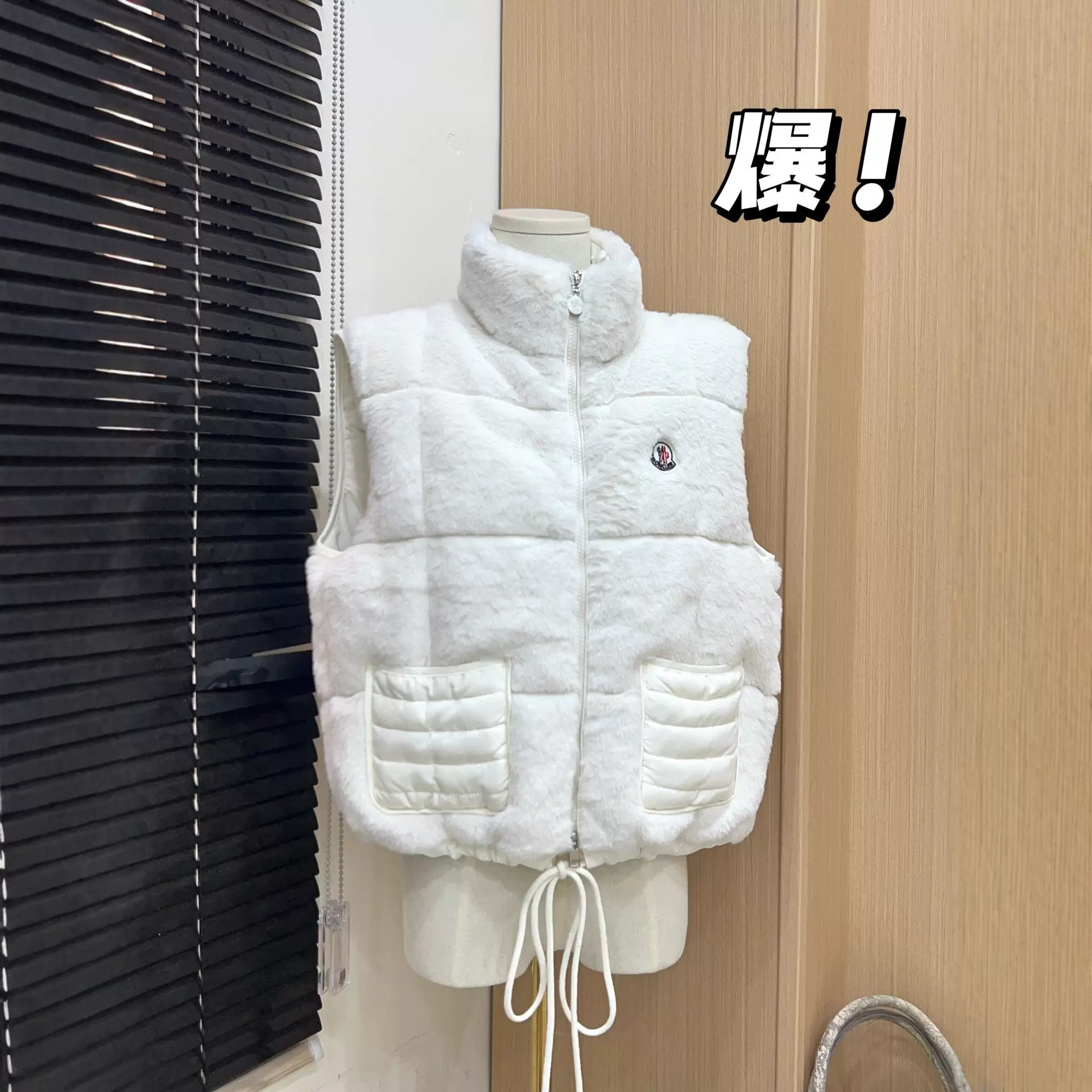 南油2024秋冬新款 简约高级轻盈保暖 口袋装饰抽绳羽绒马甲 批发