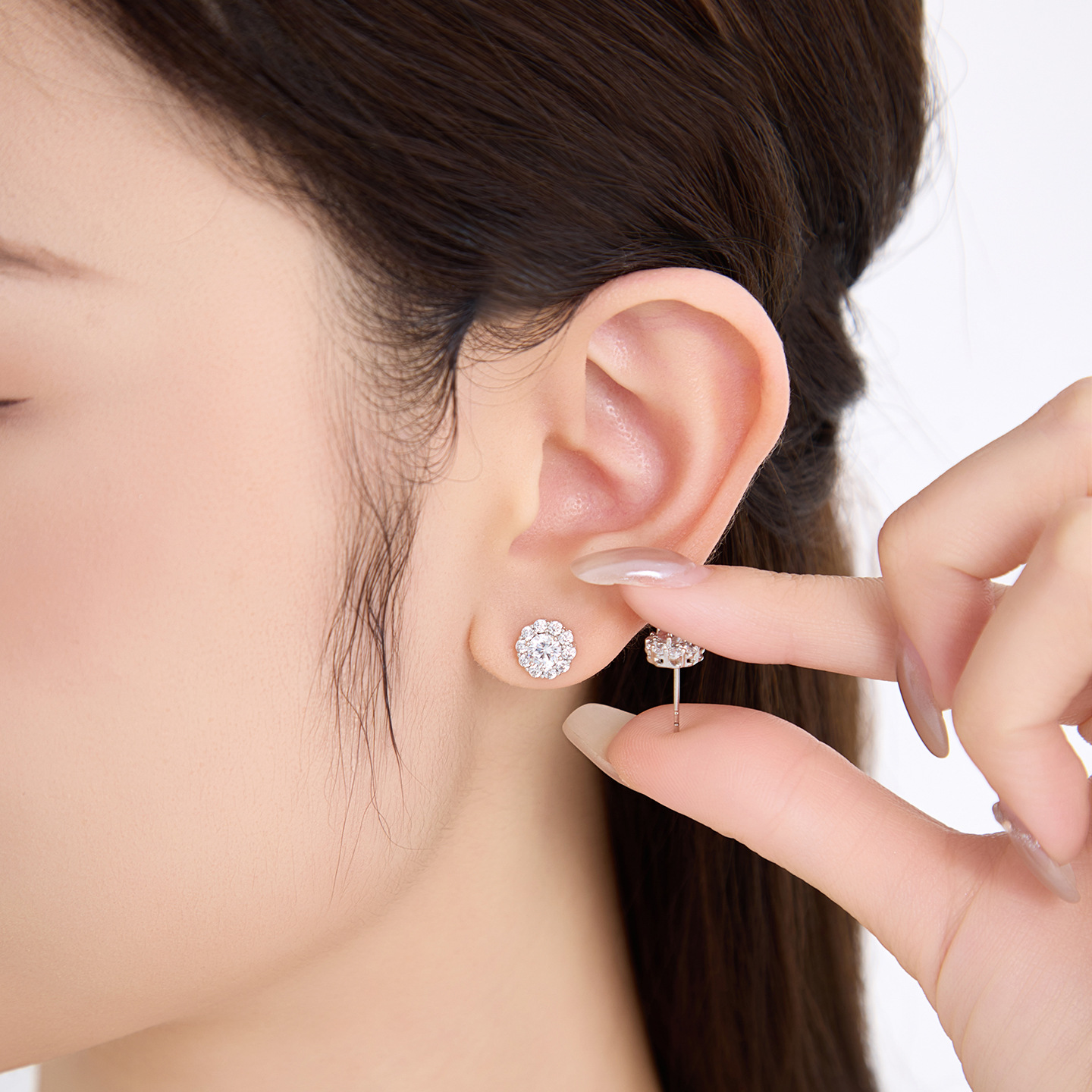 Pendientes de flor con gemas de aleación de cobre para mujer