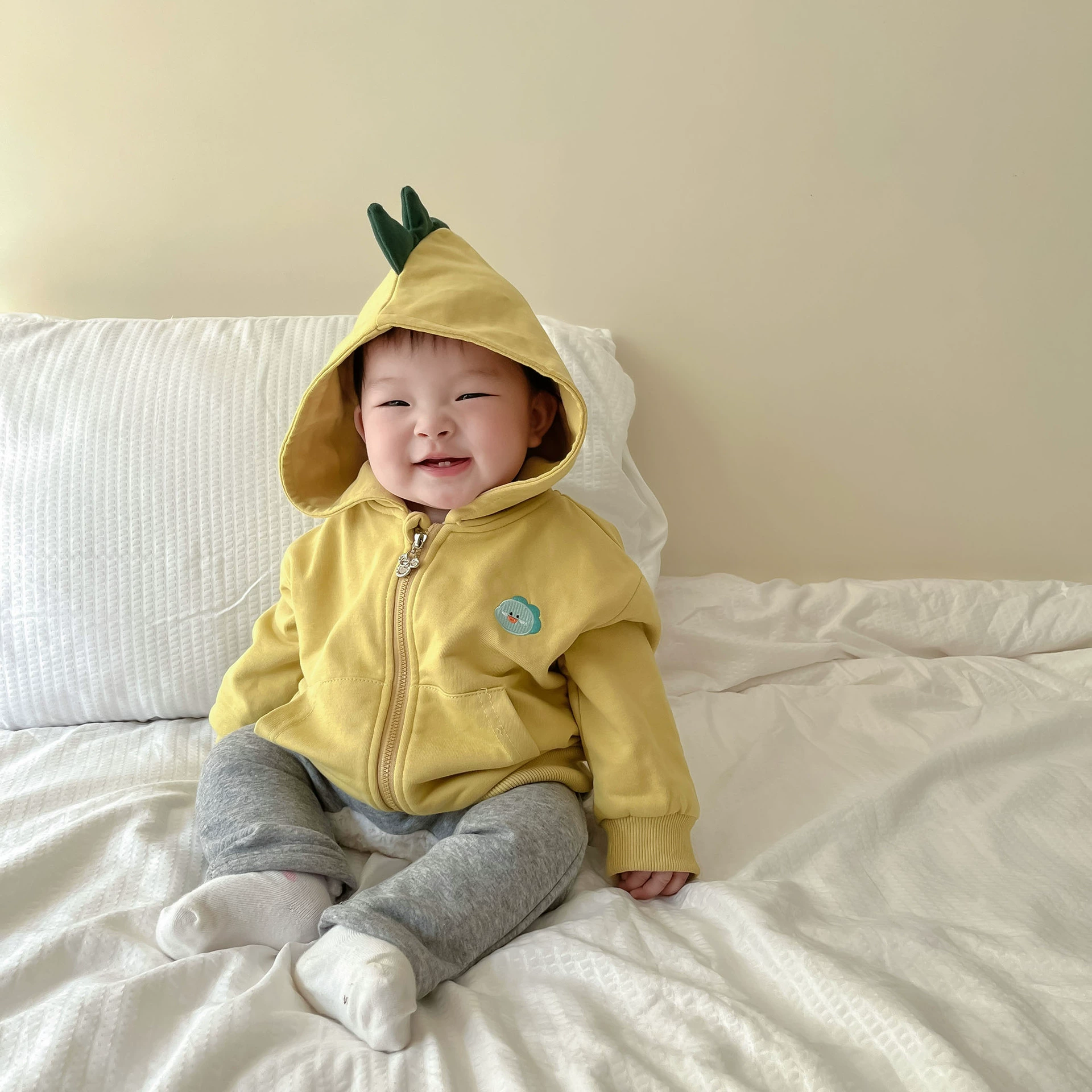 Новая детская утепленная куртка с капюшоном в корейском стиле, осень-зима 2025, с флисовой подкладкой и дизайном в виде маленьких животных, в стиле Ins