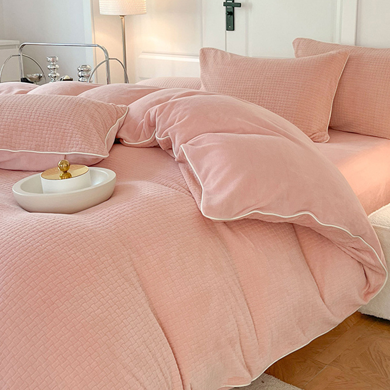 Invierno leche de cama de terciopelo de cuatro piezas, sábanas de franela de coral, cubierta de colcha de cama de terciopelo de tres piezas