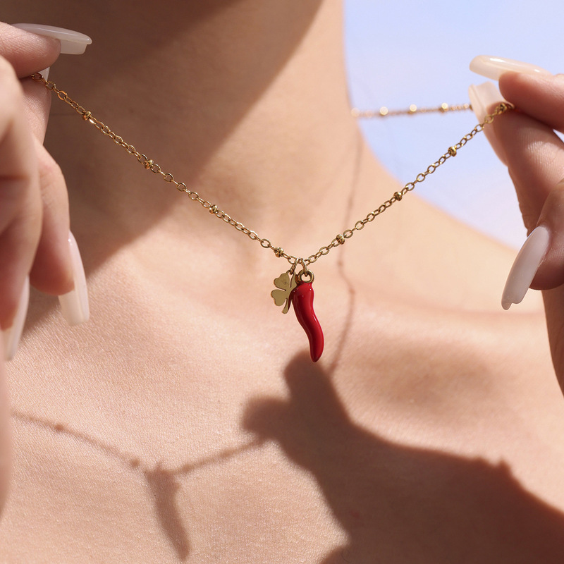 ミステリーファウンドレッド釉薬小さな唐辛子四つ葉の花 DIY マルチアクセサリーネックレスブレスレットステンレス鋼ニッチファッションセット|undefined
