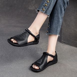 Hot Style 2025 Summer New Fish Mouth Flats Retro Sandals British Handmade Velcro Casual Roman Women's Shoes