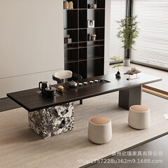 イタリアのミニマリスト無垢材ティーテーブルアイランド一体型ティーテーブルと椅子の組み合わせブラックティーテーブルライトラグジュアリー2025ハイエンドの新しいスタイル
