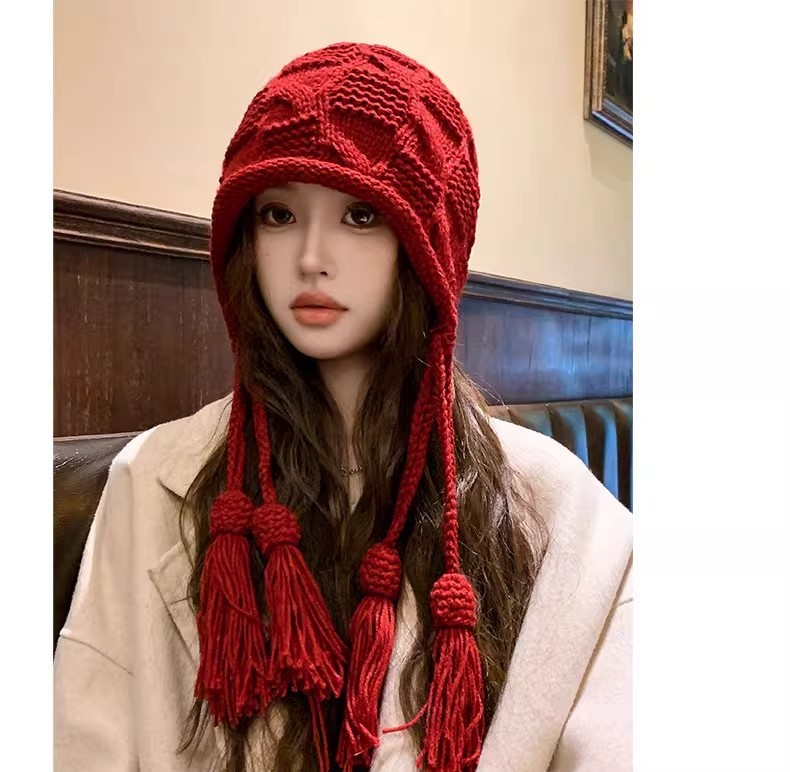 毛线帽子新款时尚贴布流苏红色帽子女秋冬季保暖护耳显脸小针织帽|undefined