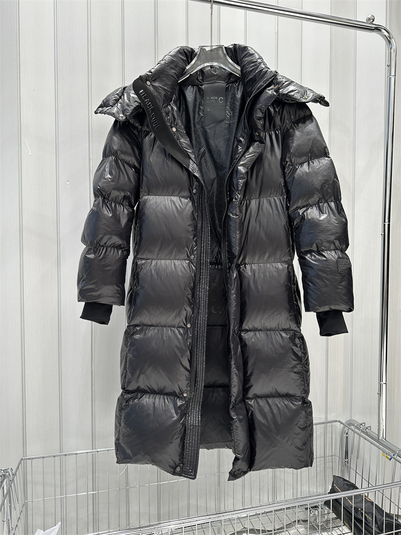 Diamante negro perla negra chaqueta larga para hombres y mujeres 2024 nuevo terciopelo grueso sobre la rodilla sombrero desmontable pareja