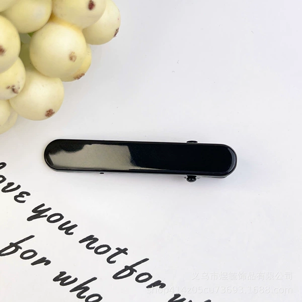 Thin glossy metal clip 5cm black